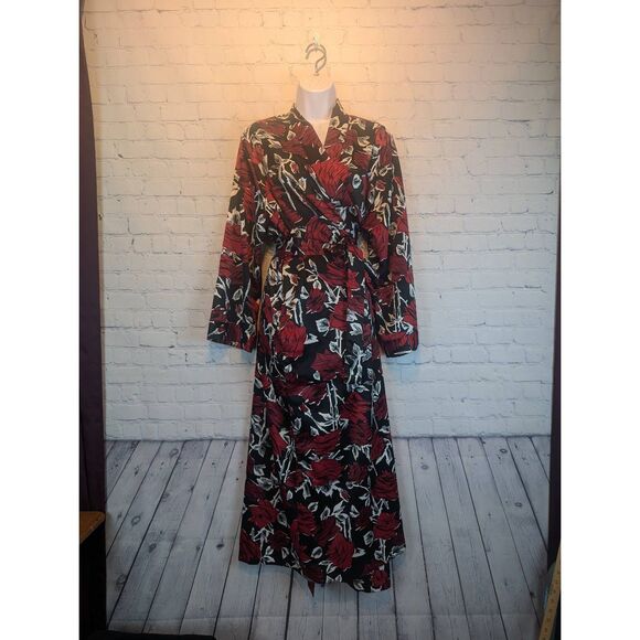 Caberet satin robe medium + - Picture 1 of 6